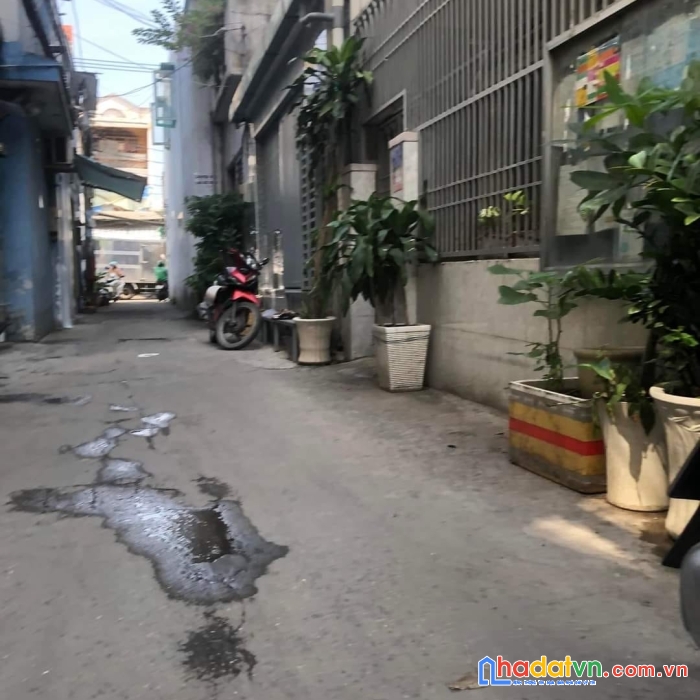 Nhà hẻm xe hơi ngày khu chế xuất tân thuận. q7