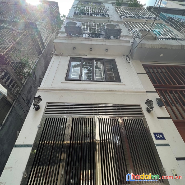 Nhà đẹp như tranh 45m2*5t bạch mai xách  vali về ở 3.5 tỷ