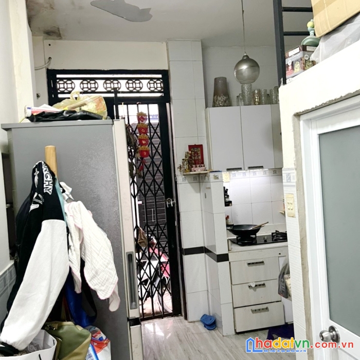 Nhà 2 mặt hẻm 47 nguyễn thị tần phường 2 quận 8
