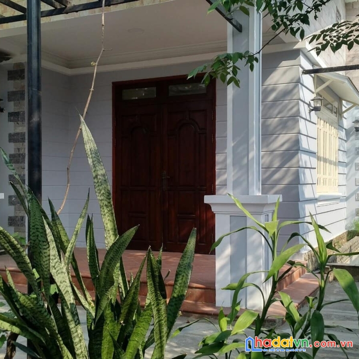 Bán đất tặng nhà, mt lớn, dt lớn, dòng tiền tốt