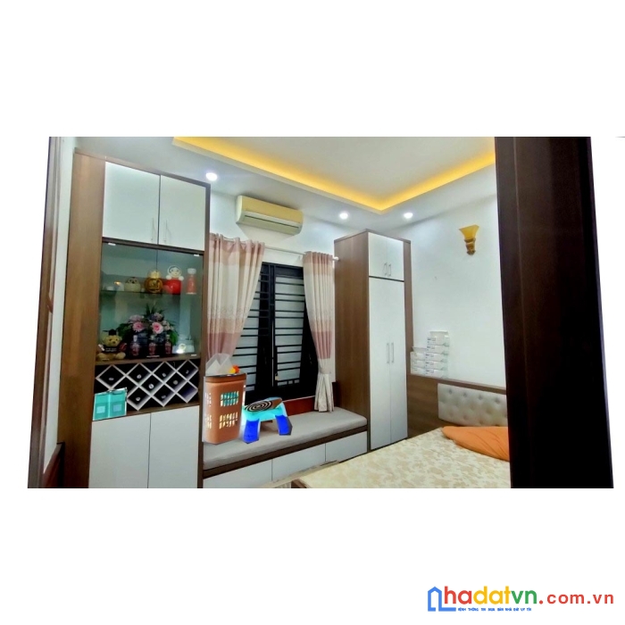 Mặt phố nguyễn chí thanh, kinh doanh, mặt tiền 5.5m, nhỉnh 13 tỷ
