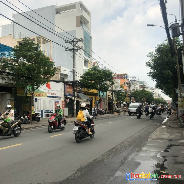 Cho thuê nhà mt âu cơ 12x60m trệt 2 lầu giá 200tr