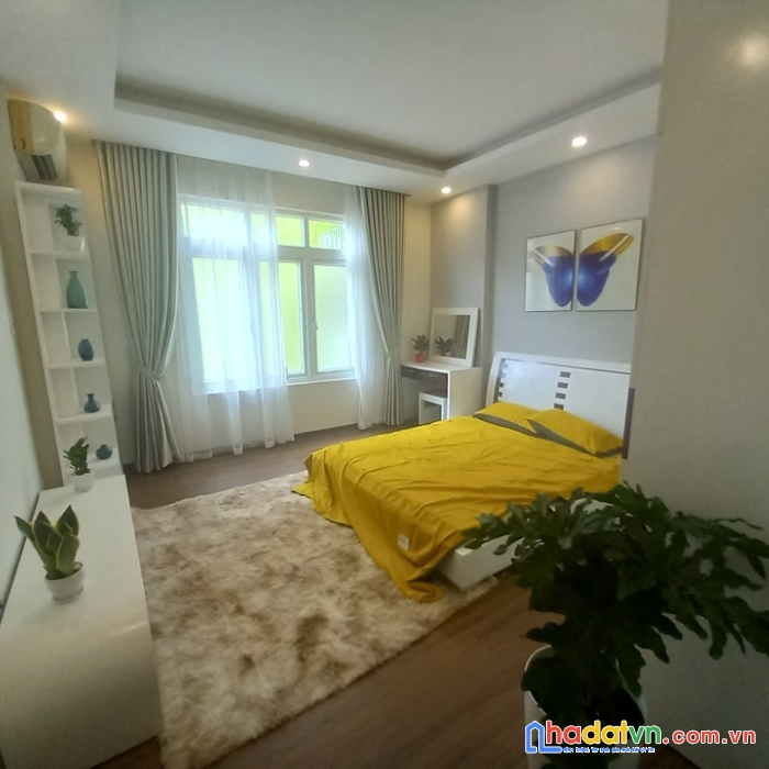 Cần bán gấp nhà siêu đẹp cực hot ô tô đỗ cổng khu vực hoàng mai chỉ gần 4 tỷ