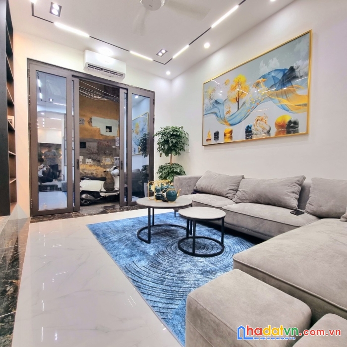 Bán nhà gốc đề (minh khai): 40m2, 5 tầng, 4 ngủ, mt 5m, 3.9 tỷ, ngõ 3 gác 4m, ô tô đỗ 10m.