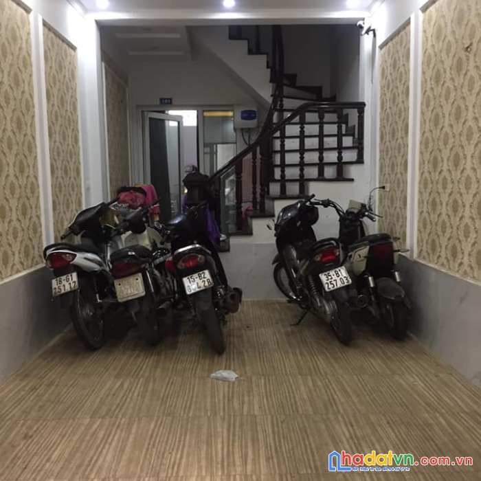 Siêu rẻ bán gấp nhà - giải phóng – 3 bước ra bxe giáp bát – ngõ rộng thênh thang chỉ hơn 3 tỷ.