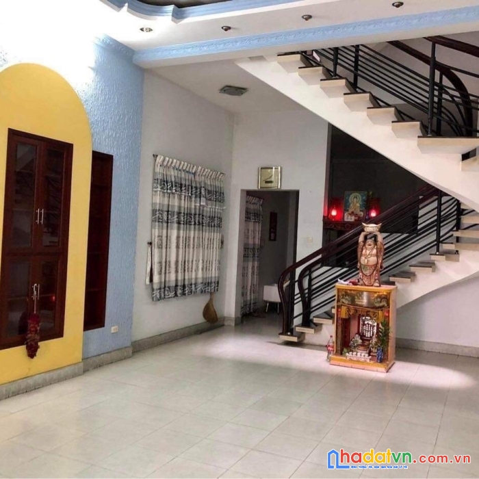 Bán nhà mặt tiền tống văn hên sát trường chinh - tân bình, dt 11x22, 3 tầng giá 20 tỷ.