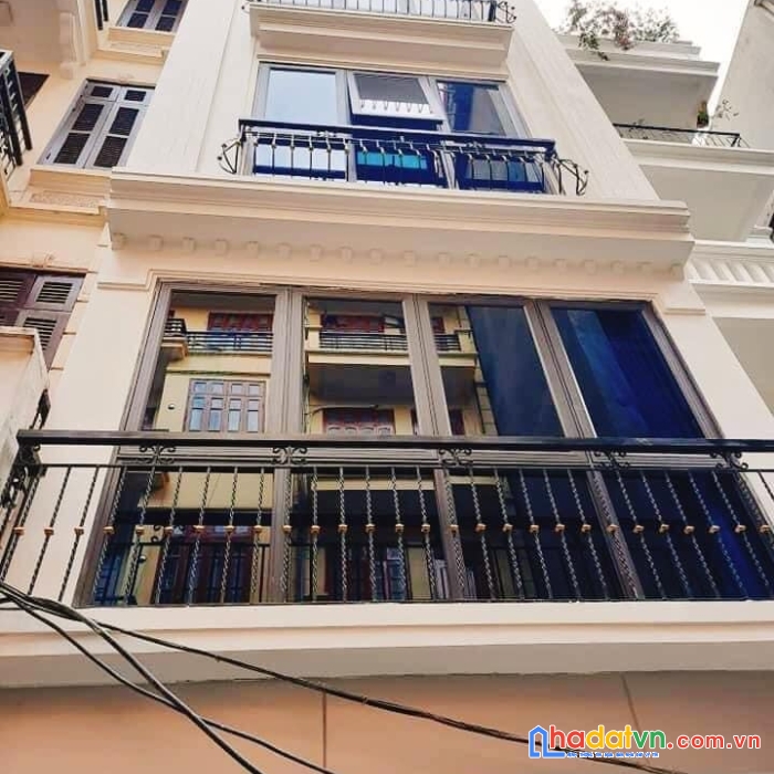 Hiếm, nguyễn chí thanh,50m oto,trước nhà 3m, 2 thoáng,nhà đẹp 44mx5t chỉ 4,6ty
