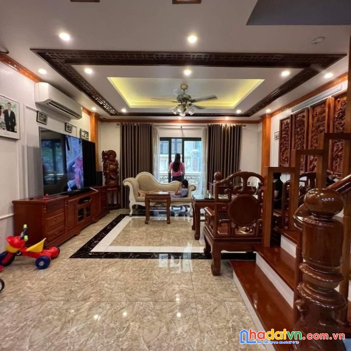 Giá ngã ngửa,pháo đài láng,55m oto,trước nhà 3m,2 thoáng,nhà đẹp 44mx5t chỉ 4,61ty
