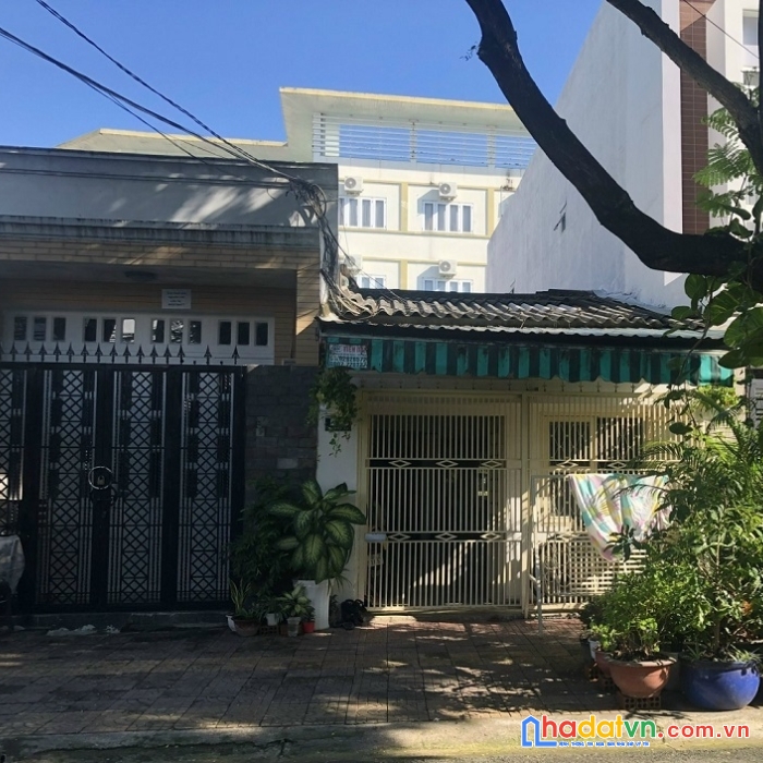 Bán  gấp 2 căn cấp 4 liền kề  trung tâm quận 9 sát đỗ xuân hợp  180m  giá 28 tỷ