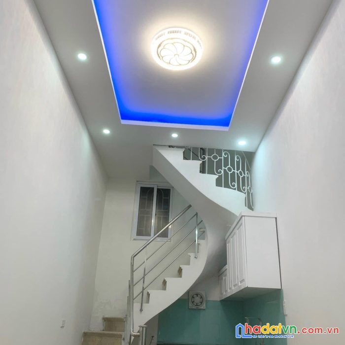 Bán nhà phố lò đúc ngõ thoáng 2 phút ra mặt phố nhà đẹp nhỏ xinh sạch sẽ 4 tầng 2 ngủ - 2 tỷ