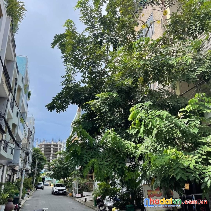 Chính chủ bán nhà 80 m giá chỉ hơn 10 tỷ mặt tiền đường số, xe hơi ngủ trong nhà,
tân quy, quận