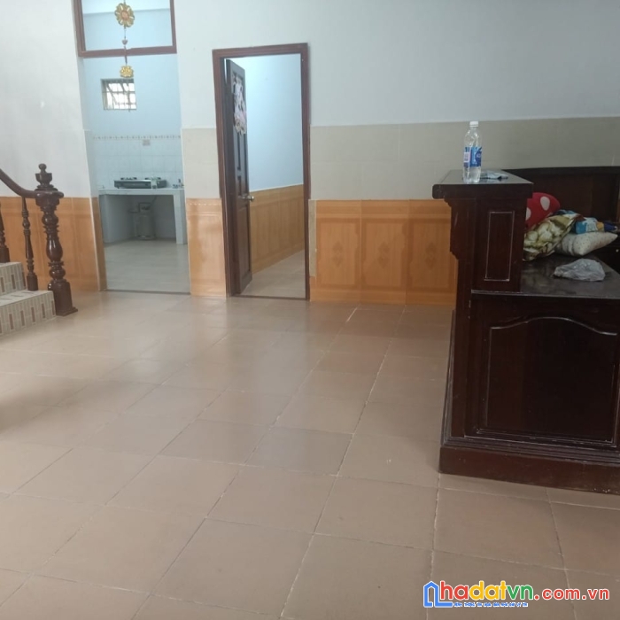 Bán mặt tiền đường, đang kinh doanh hotel tốt, giá chỉ 7.8 tỷ.
