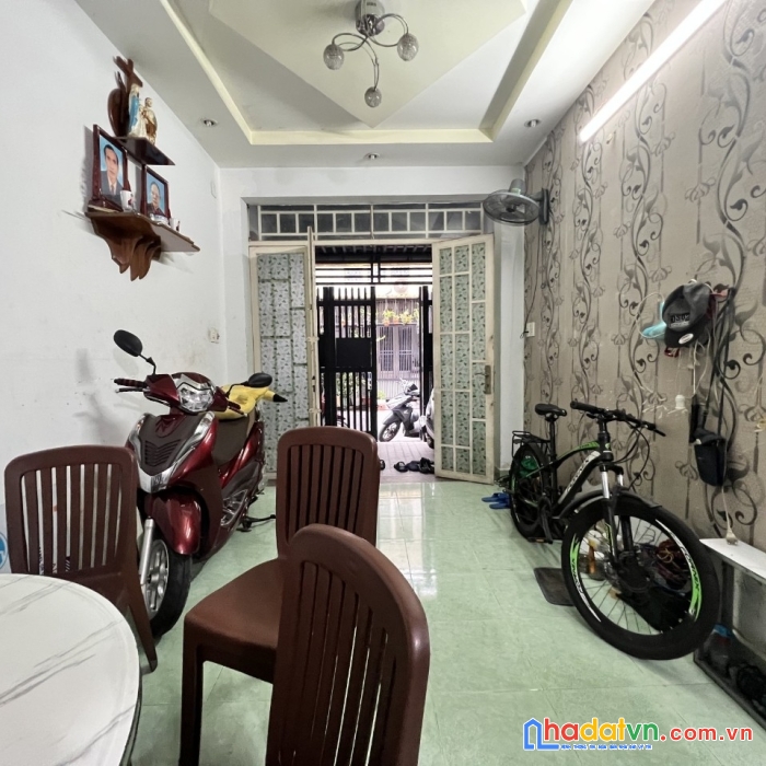 Bán nhà hxt thông, trần hưng đạo, tân phú, 49m2, nhỉnh 5 tỷ.