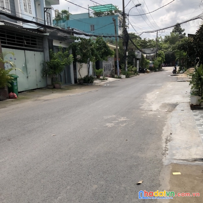 Chỉ hơn 1 tỷ nhà nhỏ ở ngay sổ hồng riêng linh đông 20m ra hxh.