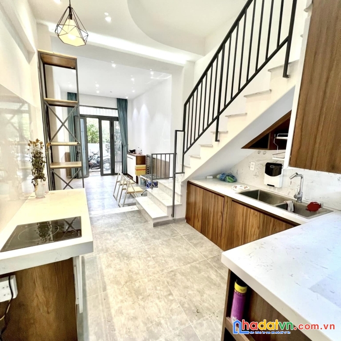 Nhà mới đẹp, sát hẻm xe hơi, 27m3, 4 tầng kiên cố, nhỉnh 5 tỷ tl