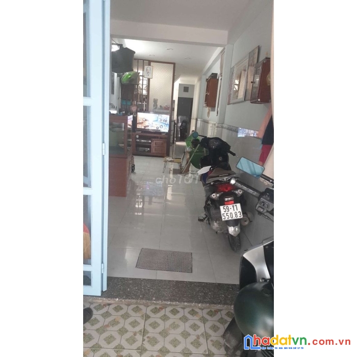Chính chủ cần bán gấp căn nhà 1 trệt 1 lầu vị trí đẹp tại hóc môn hồ chí minh