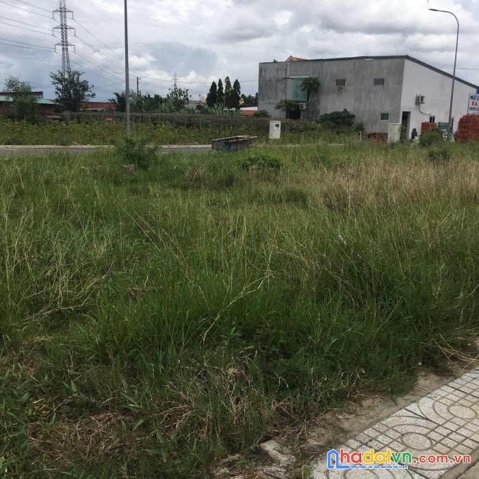 Cần bán gấp lô đất ngay hồ suối giai bình phước, gần becamex, giá 390tr, 120m2