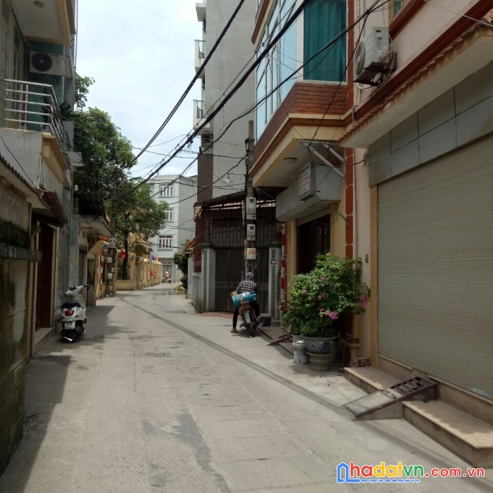 Tôi cần bán nhà lô góc đa sĩ hà đông, ở luôn, nở hậu,40m2 x 5 tầng, mt 4,6m, giá 3tỷ.