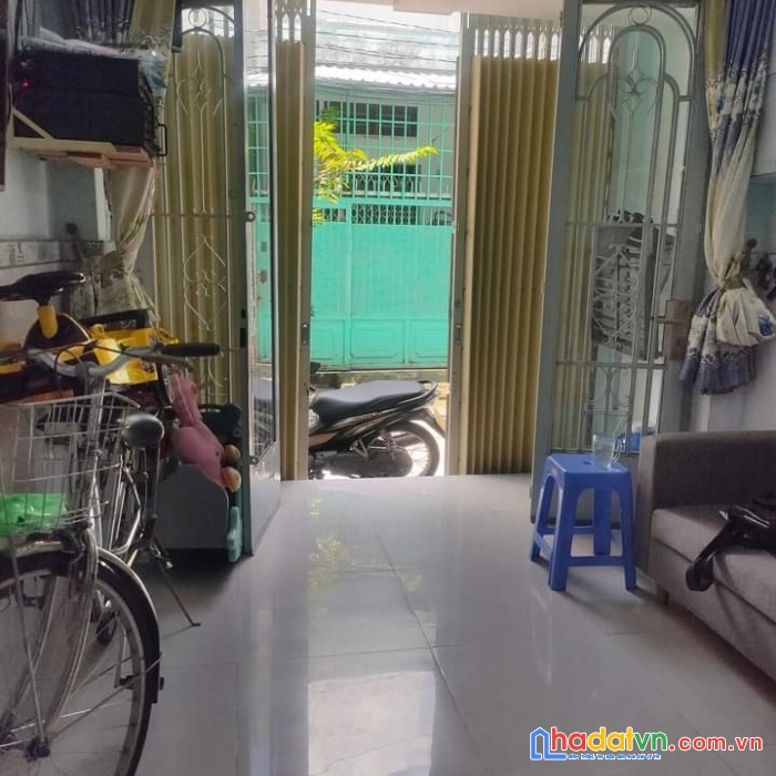 Nhà 2 tàng đường  bình trị đông bình tân, nhà đẹp như mới xây, tiện ích đầy đủ. giá chỉ dưới 2.5 tỷ