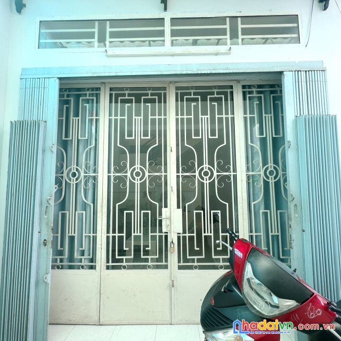 Nhà 4x10 trệt/lầu hẻm 100 đường bùi minh trực p5q8