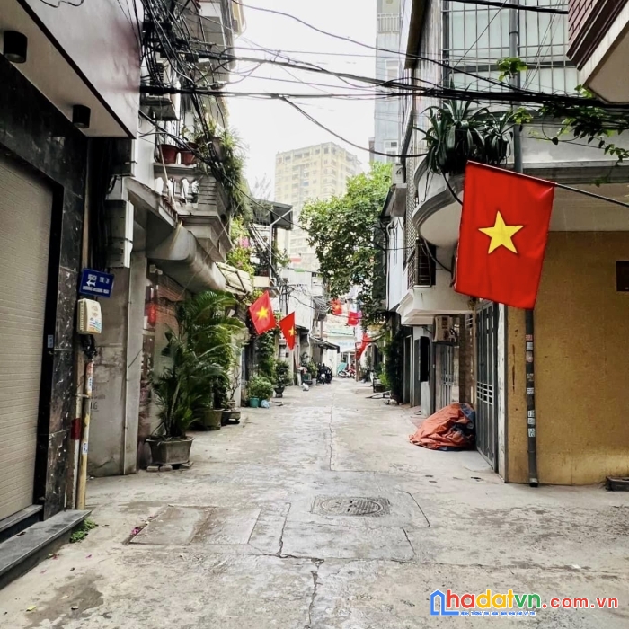 Bán gấp nhà quận hoàng mai, phân lô-ô tô đỗ cửa, 35m2 x 3.5 tầng, giá chỉ 3.x tỷ (có thương lượng)