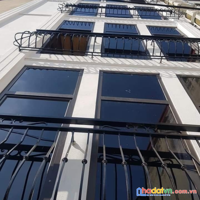 Phố hoàng cầu bán nhà 6 tầng, 50m2, 4 ngủ, nhà mới, thang máy, giá: 6.5 tỷ