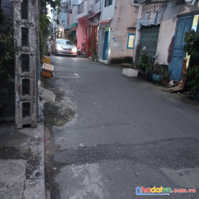 Nhà đúc hxh thoại ngọc thầu, tân phú,88m2 (8x11) – 3 tầng chỉ 6.4 tỷ