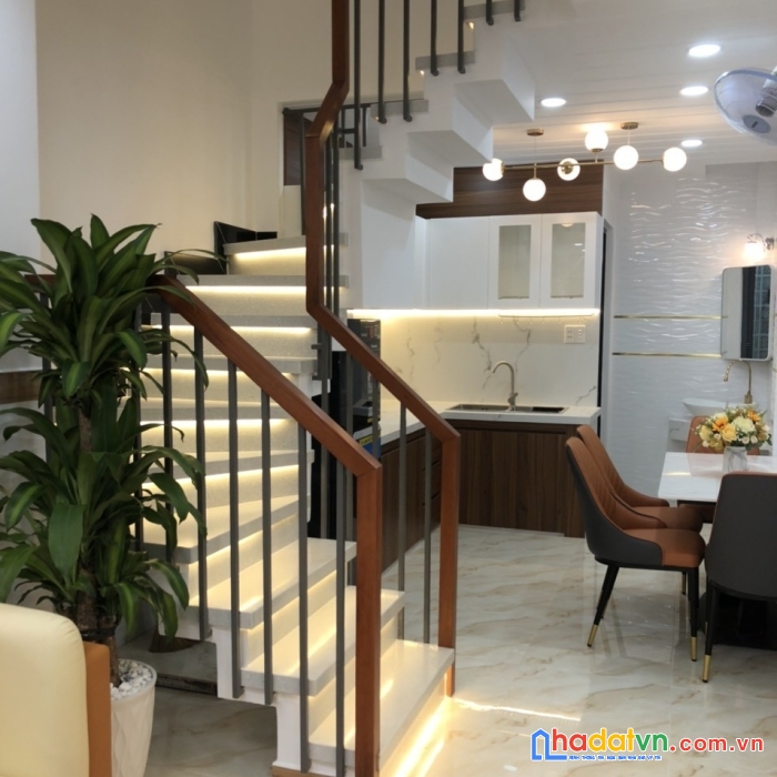 Nhà đẹp nguyễn duy cung, gò vấp, 34m2, hxh, 3 tầng btct, 4.8 tỷ tl.