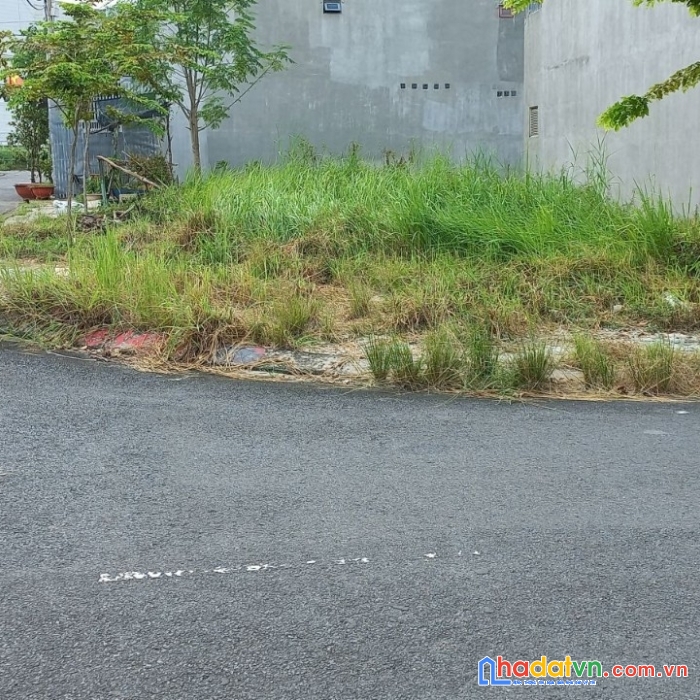 Bán gấp lô góc hai mặt tiền phường long bình, biên hòa giá 3,1 tỷ
