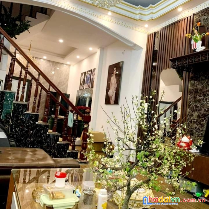 Siêu hiếm. khu vực mai động. nhà đẹp, ngõ rộng, nhiều tiện ích, dt44m2. chỉ 5.2 tỷ.