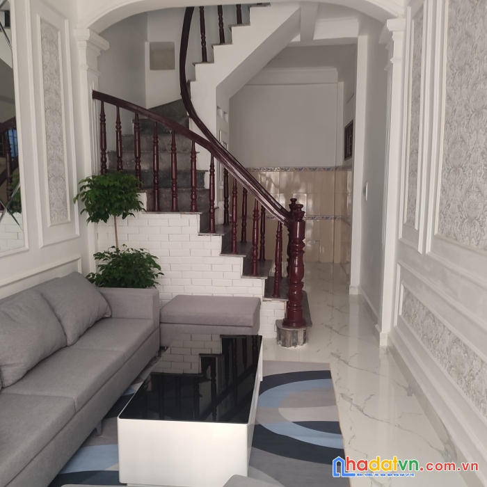 Nhà mới trung tâm thương mại thanh trì 4 tầng 4 ngủ ở ngay 2.95 tỷ