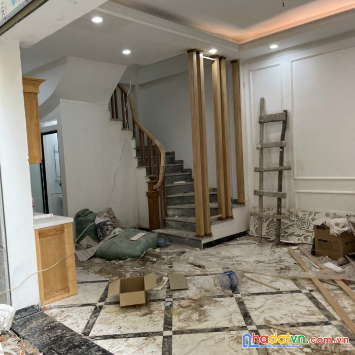 Nhà mới cổ điển a, trung tâm huyện thanh trì 5 tầng  ở ngay 2.85 tỷ
