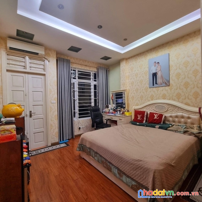 Cực hiếm, nhà đẹp hoàng cầu, đống đa, giá rẻ, 50m2x 5 tầng, nhỉnh 6t