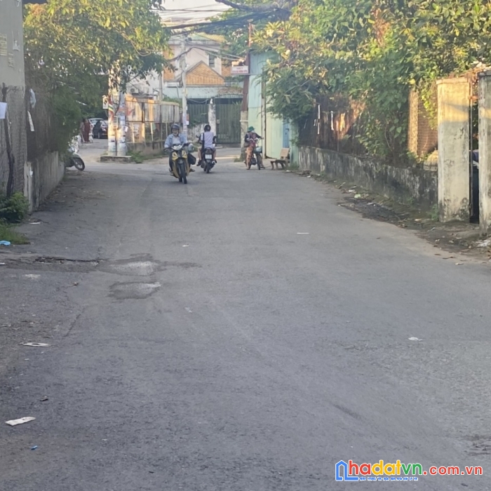 Bán nhà đs 11 tăng nhơn phú b. dtcn 83m2, ở ngay. nhỉnh 4 tỷ. lh 0988624970