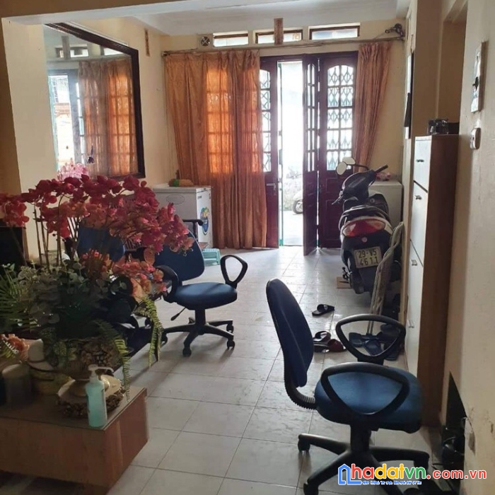 Bán nhà tập thể láng hạ, quận đống đa,  ô tô đỗ cửa,  kinh doanh, 2 mặt ngõ, 70m, giá 2.7 tỷ