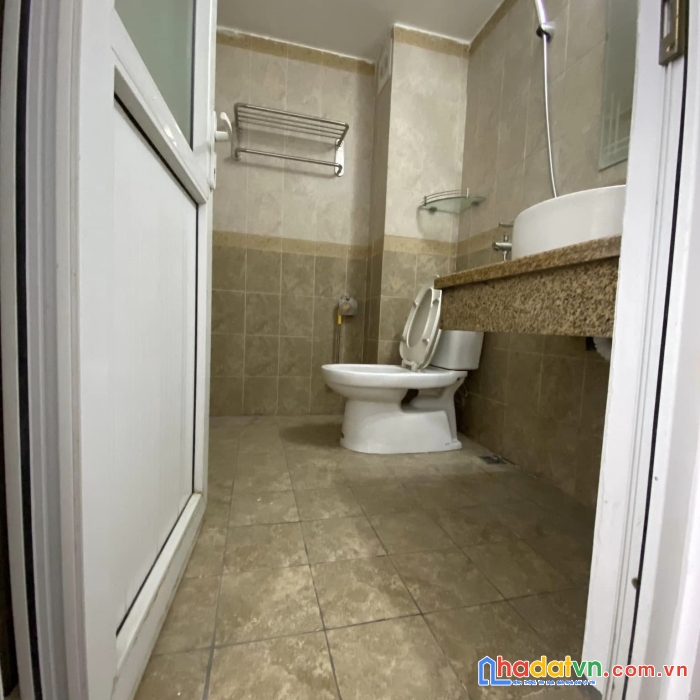 Bán nhà riêng quận cầu giấy, 40m2, 4.4 tỷ,rẻ, đẹp
