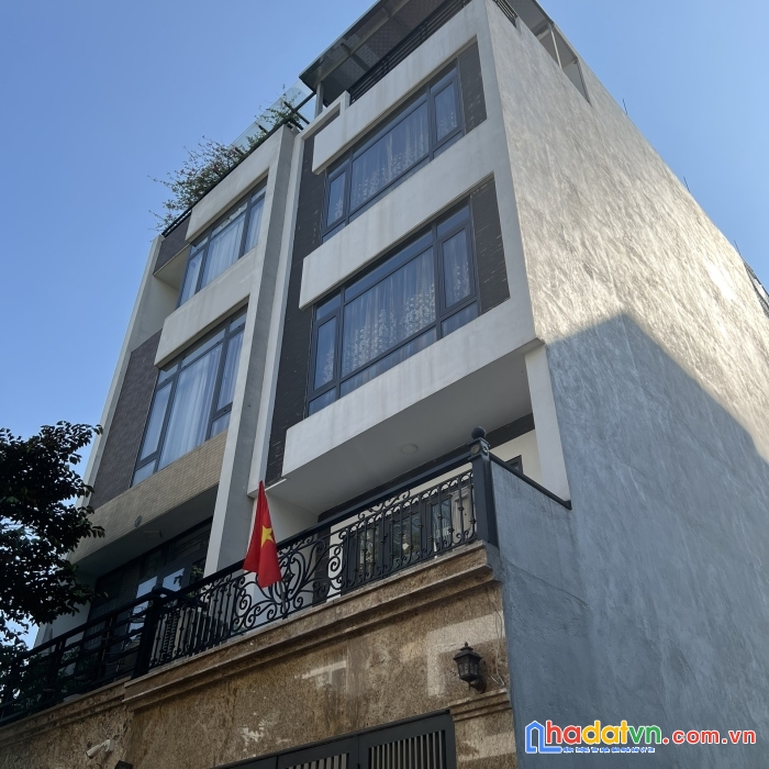 Bán nhà mặt tiền 12m bồ đề long biên 158m2 kinh doanh văn phòng
