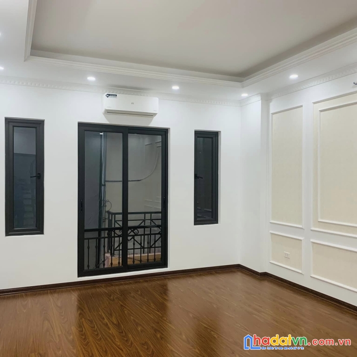 Bán gấp căn nhà phố yên hòa 36m mặt tiền rộng