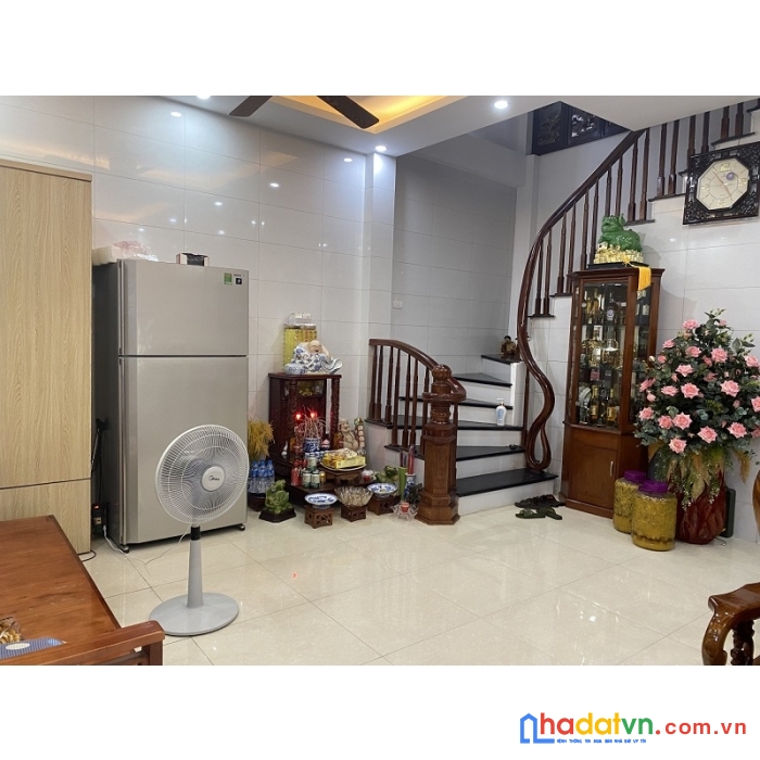 Chính chủ bán nhà phố hồng tiến quận long biên an sinh đỉnh 52m