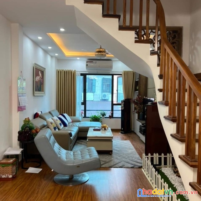 Siêu phẩm quận đống đa - thái hà - hoàng câu - hào nam - 45m2, 5  tầng; mặt tiền: 4.2m; giá nhỉnh