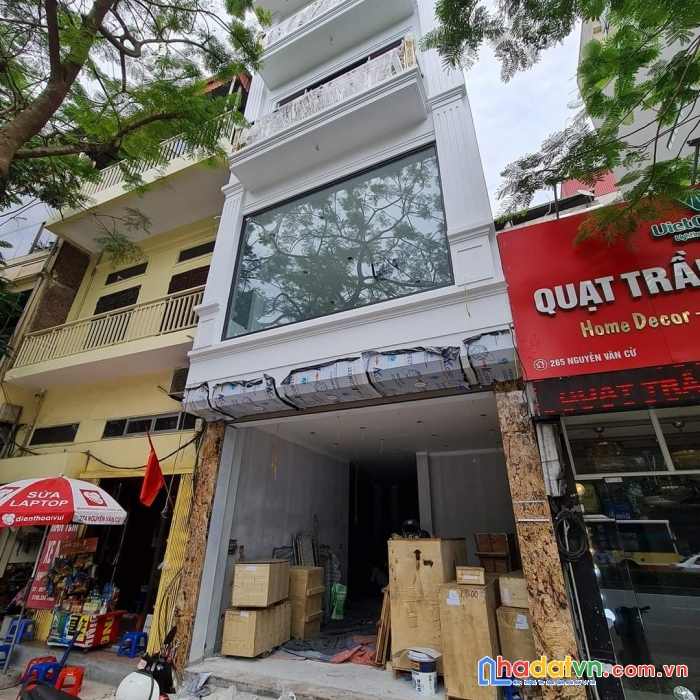 Chính chủ, bán nhà đường cầu giấy, 92m2, mt4.5m kd đỉnh, ô tô đỗ ngày đêm, giá 15.5 tỷ.