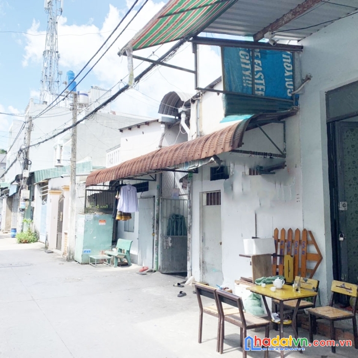 Bán dãy 14 phòng trọ q12, dt.144m2, ngang 8m, thu nhập 30 triệu/tháng.