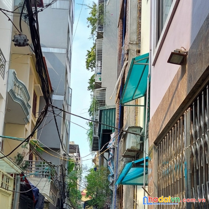 Lạc long quân, gara, nhà mới đẹp lung linh, full nội thất 51m2, nhỉnh 7 tỷ