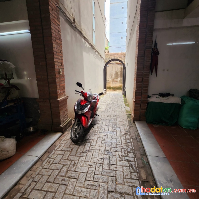 Nhà triều khúc - oto đỗ cổng - 6 tầng tự xây - 30m2 nhỉnh 3 tỷ