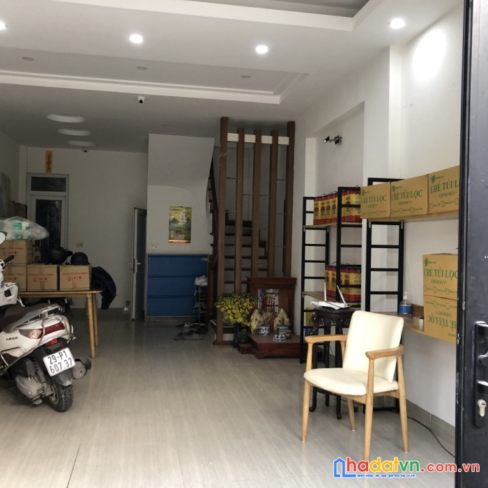 Bán nhà cầu giấy-oto vào nhà-nhỉnh 8 tỷ