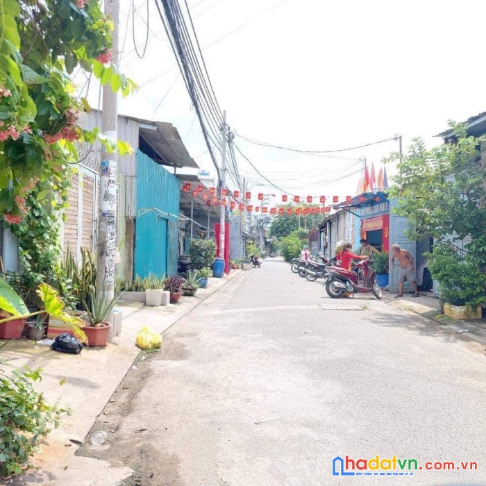 Bán nhà 3 tầng quốc lộ 1a, hẻm xe tải,89m2 chỉ 5.9 tỷ