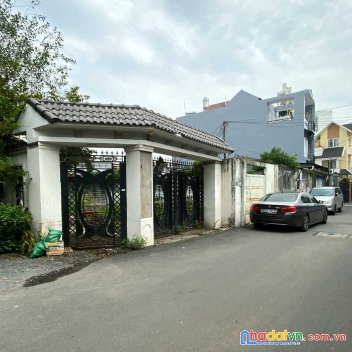 Chính chủ cần bán lô góc nhà mặt tiền trịnh khắc lập