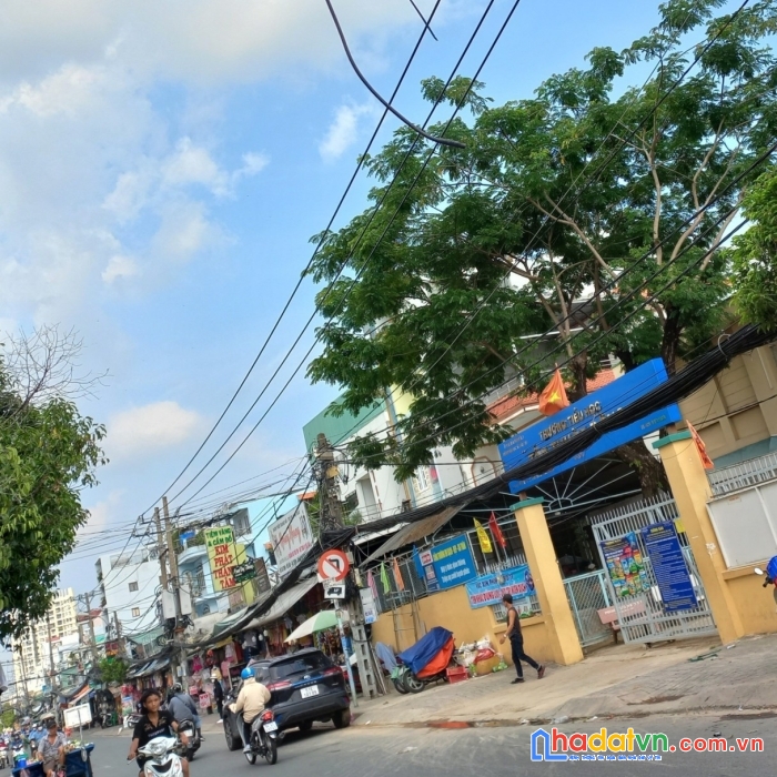 Bán nhà  gấp đường bùi văn ba phường tân thuận đông quận 7,60m2,4.2tỷ.