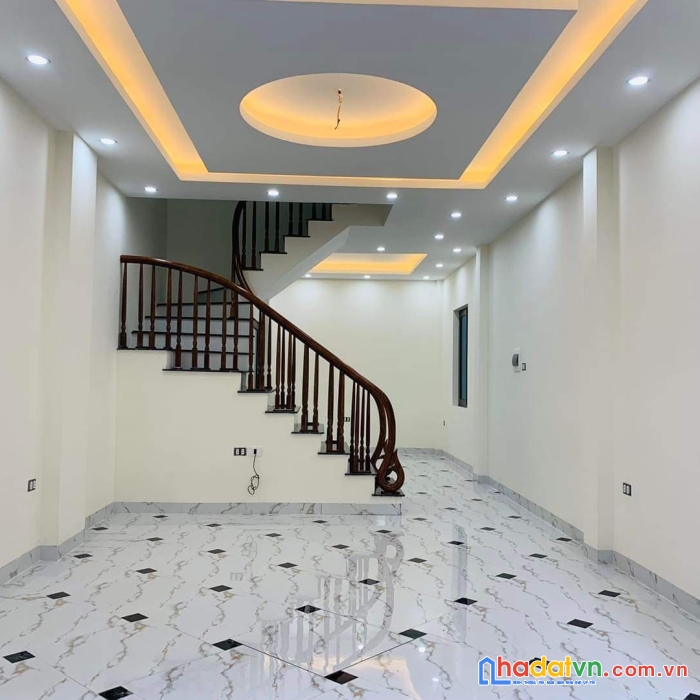 Nhà đẹp trần quốc vượng. 45m 4t mt4m. 2 thoáng, gần ô tô. kd dòng tiền. sổ đẹp. giá: 5.380 tỷ.