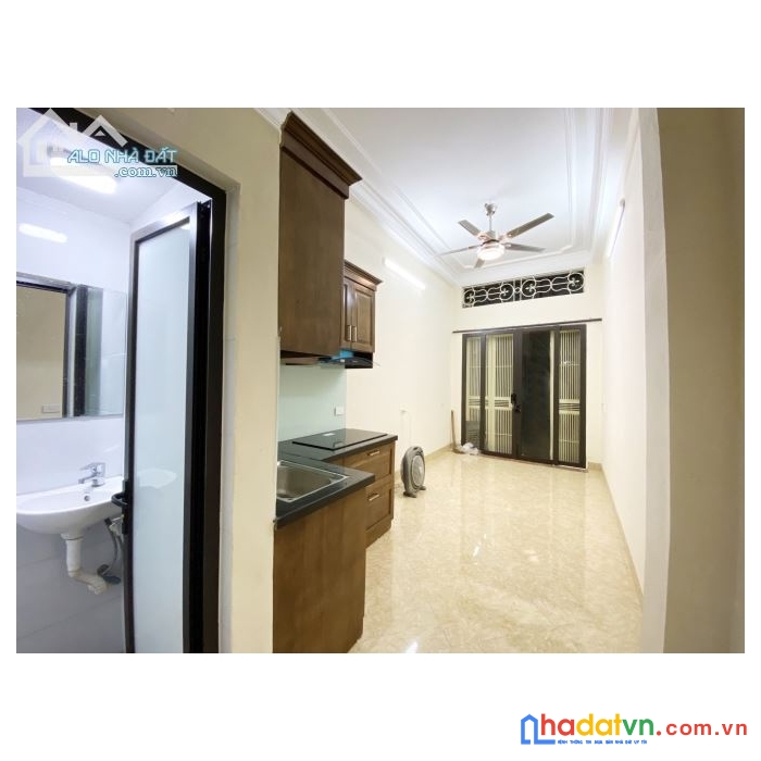 Tài chính 2,45 tỷ có ngay nhà 4 tầng, 3 phòng ngủ siêu đẹp siêu mới tại văn chương,đốngđa.